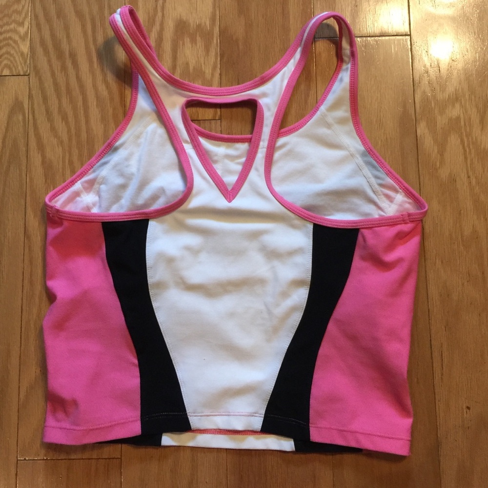 Nike - Picture 2 of 3